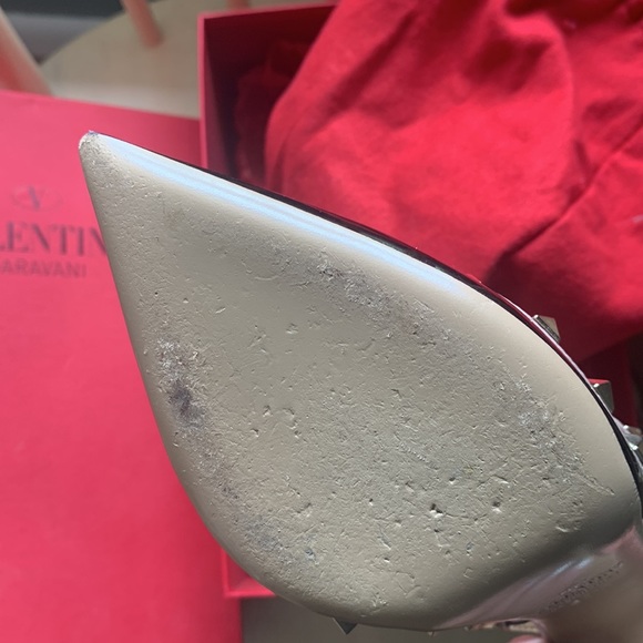Reposhing my Valentino rock stud pumps. 37.5 - Picture 11 of 13
